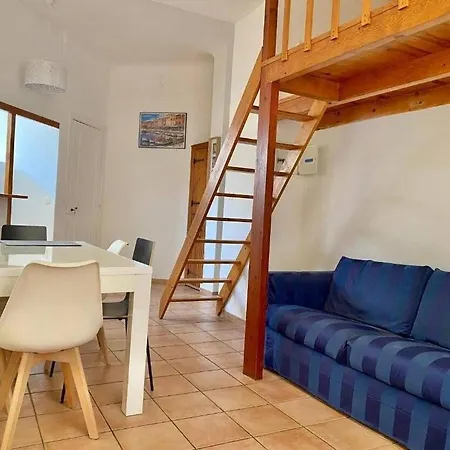 Lumineux Avec Mezzanine - Climatise Menton