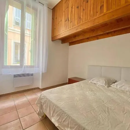 Lumineux Avec Mezzanine - Climatise * Menton