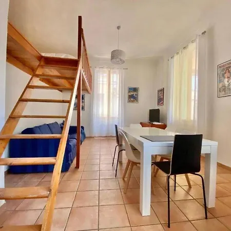 Lumineux Avec Mezzanine Menton